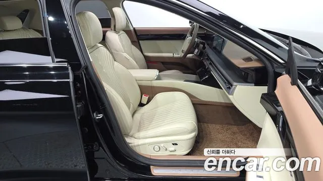 Hyundai Grandeur GN7 — Фото автомобиля 16