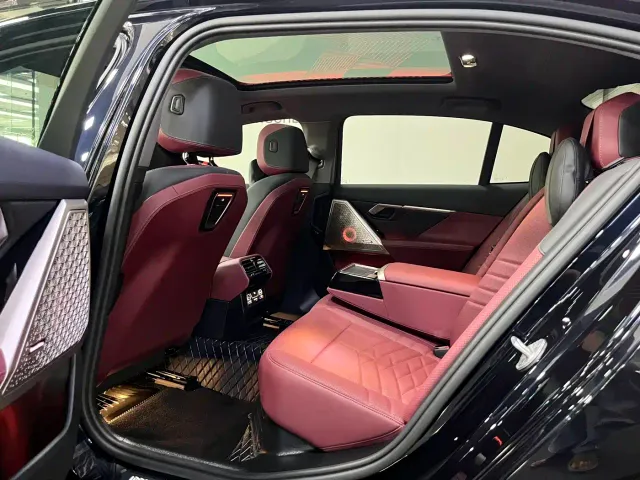 BMW 5 Series — Фото автомобиля 8