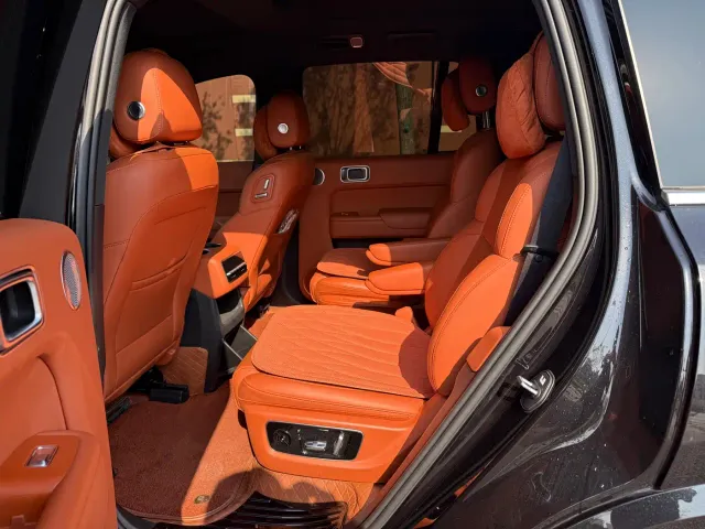 Li Auto L8 — Фото автомобиля 7