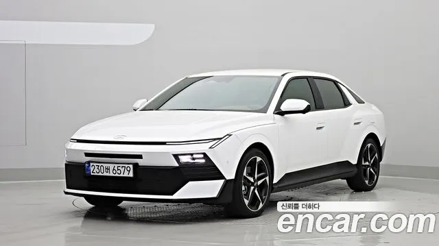 Фотография автомобиля — Hyundai Avante (CN8)