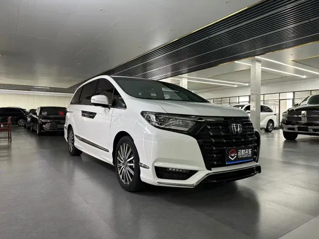 Honda Elysion — Фото автомобиля 3