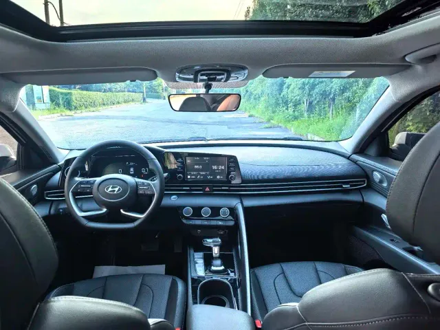Hyundai Elantra — Фото автомобиля 4
