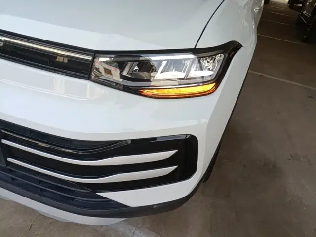 Volkswagen Tharu — Фото автомобиля 23