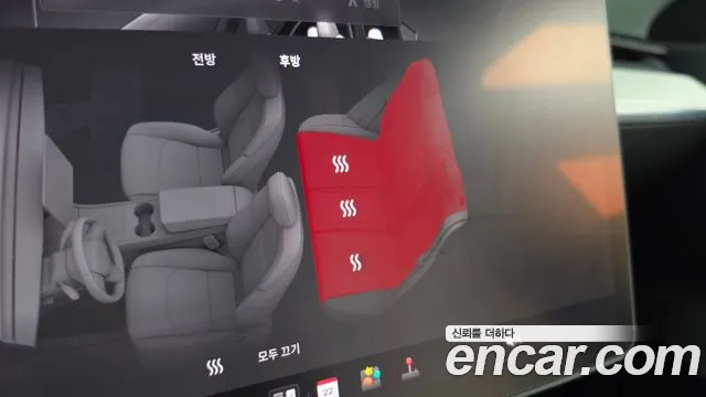 Tesla Model Y — Фото автомобиля 19