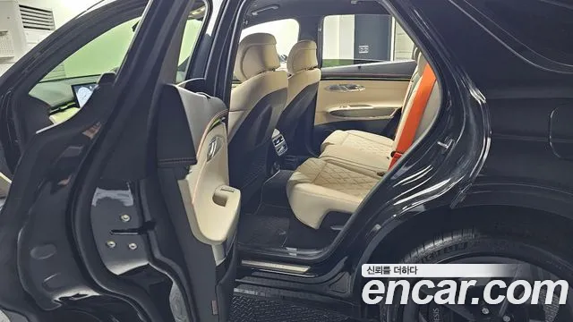 Genesis GV70 2.5T Бензин 2WD — Фото автомобиля 25