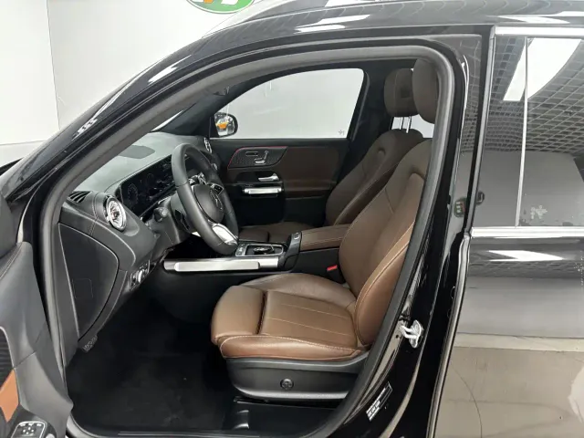 Mercedes-Benz GLB-Class — Фото автомобиля 12