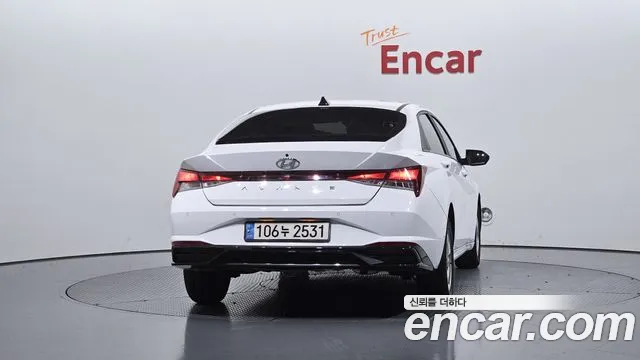 Hyundai AVANTE Avante (CN7) — Фото автомобиля 4