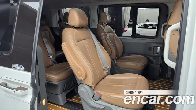 Hyundai Staria Staria 4WD Lounge 9 мест — Фото автомобиля 12