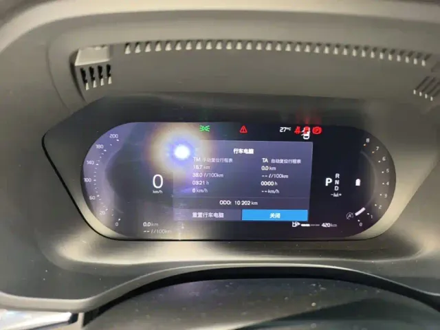 Volvo XC60 — Фото автомобиля 11