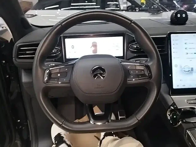 Nio EC6 — Фото автомобиля 10