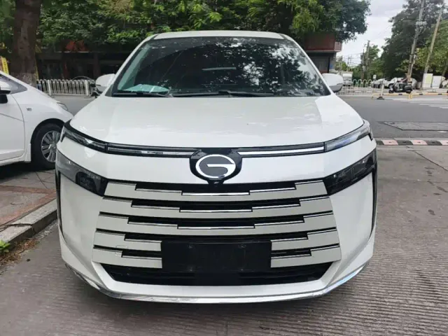 GAC Trumpchi E8 — Фото автомобиля 2