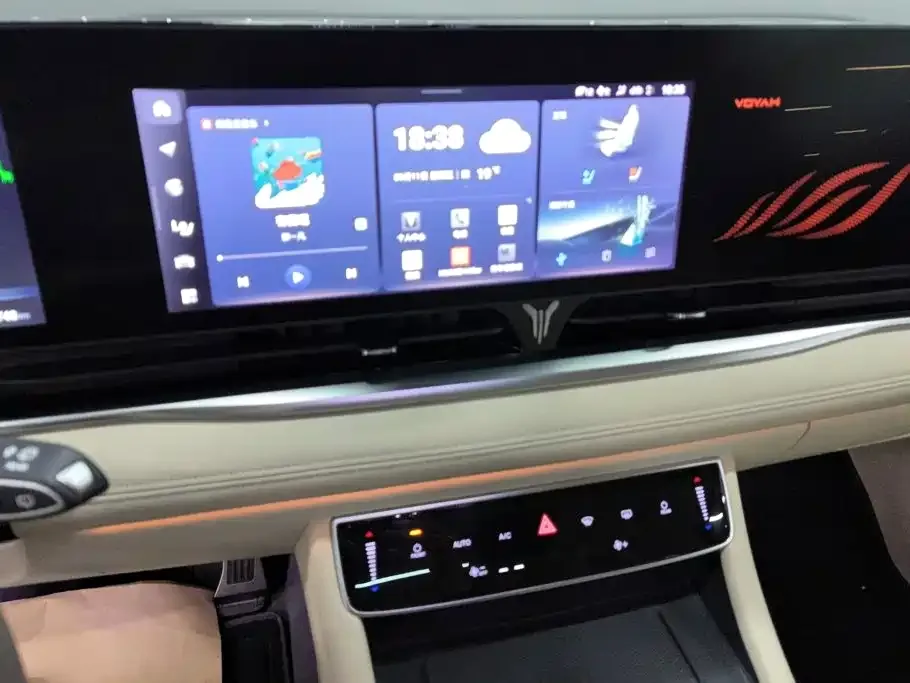 Voyah Auto Voyah Dreamer 2022 Low-carbon Dream+Smart Package — Фото автомобиля 13