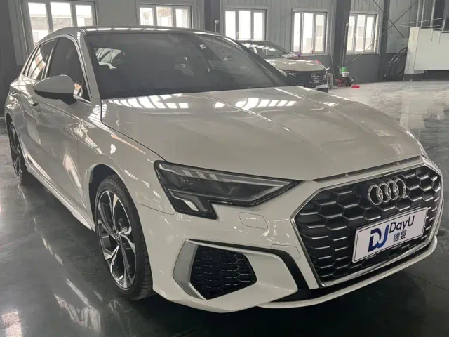 Audi Audi A3 2023 Sportback 35 TFSI Fashion Sport — Фото автомобиля 3