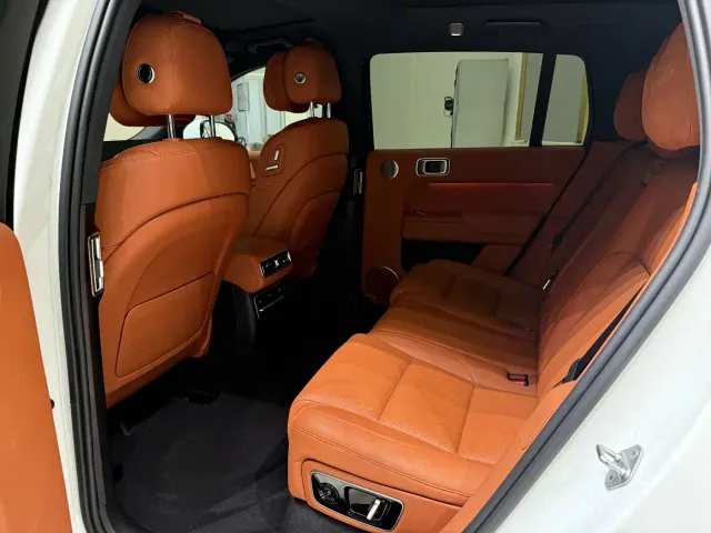 Li Auto L7 — Фото автомобиля 6