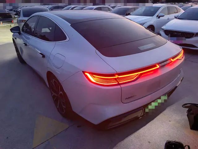 Geely Galaxy E8 — Фото автомобиля 9