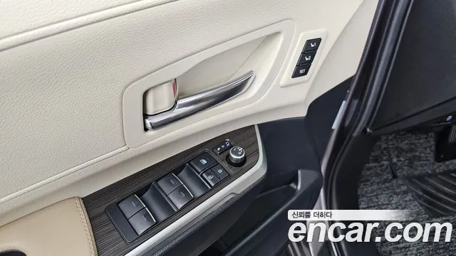 Toyota Sienna — Фото автомобиля 30