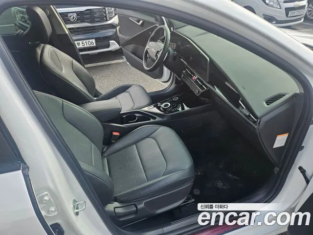 Kia Niro The All New Niro Prestige — Фото автомобиля 14