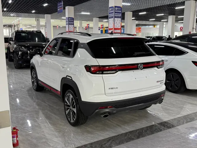 Changan CS35 Plus — Фото автомобиля 18