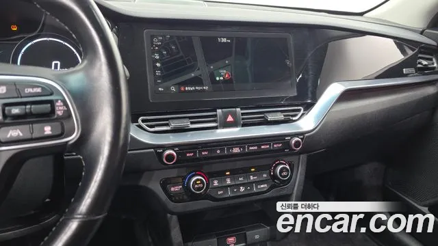 Kia Niro — Фото автомобиля 19