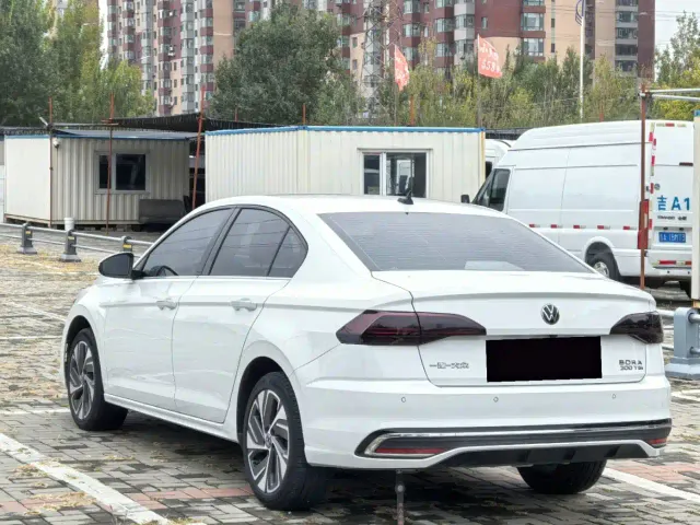 Volkswagen Bora — Фото автомобиля 7