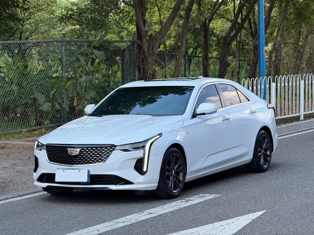 Фотография автомобиля — Cadillac CT4
