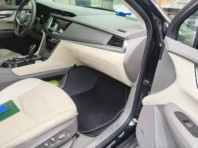 Cadillac XT5 — Фото автомобиля 13