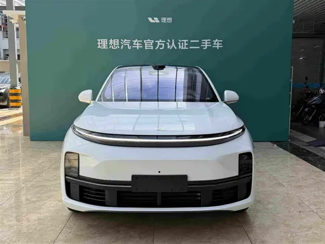 Li Auto L7 — Фото автомобиля 2