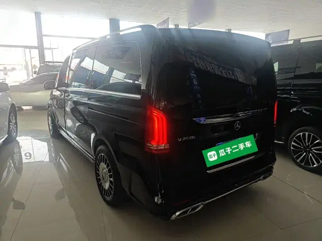 Mercedes-Benz V-Class — Фото автомобиля 4