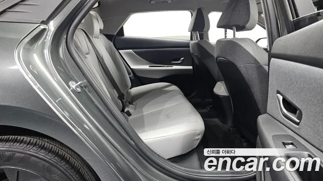 Hyundai AVANTE Avante (CN7) — Фото автомобиля 10