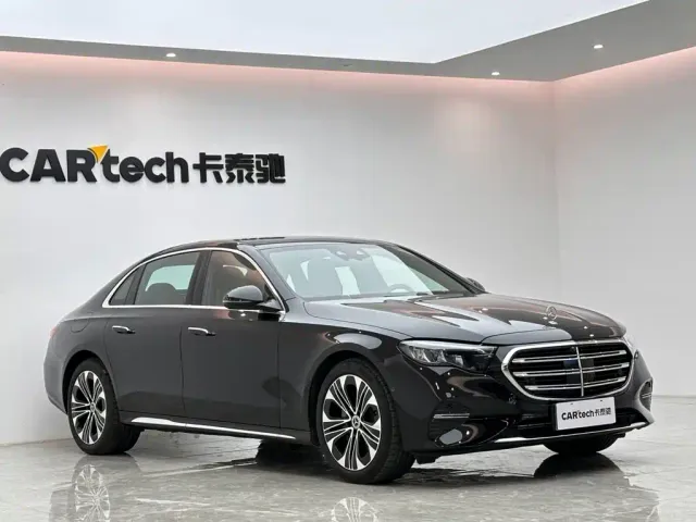 Mercedes-Benz E-Class — Фото автомобиля 6