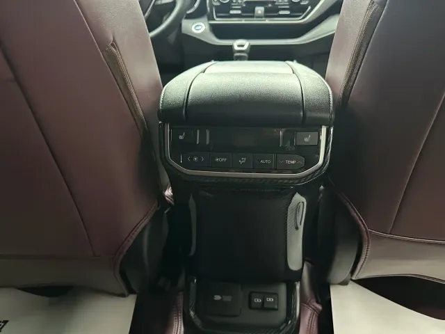 Toyota Highlander — Фото автомобиля 8