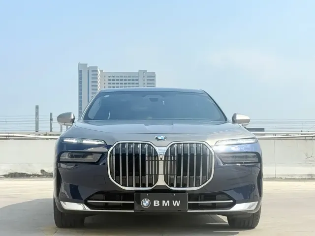 BMW BMW 7 Series 2023 Facelift 740Li Exclusive Luxury Package — Фото автомобиля 2