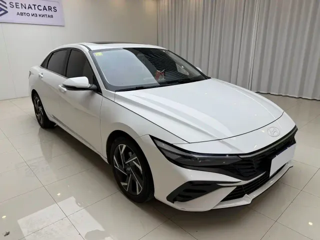 Hyundai Elantra — Фото автомобиля 3