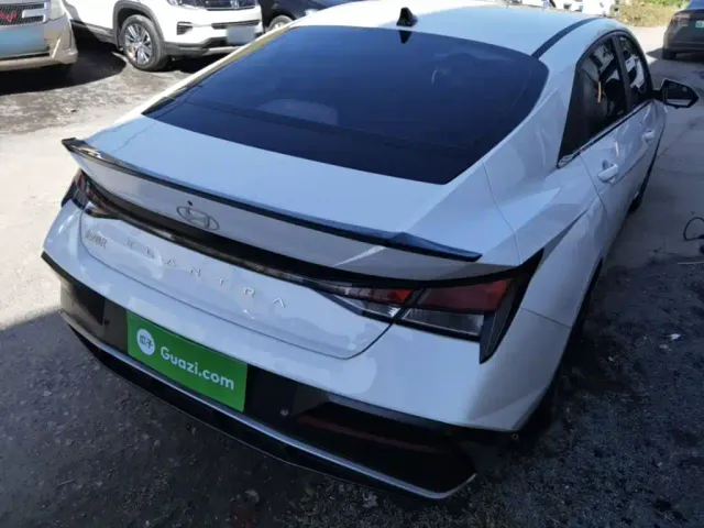 Hyundai Elantra — Фото автомобиля 6