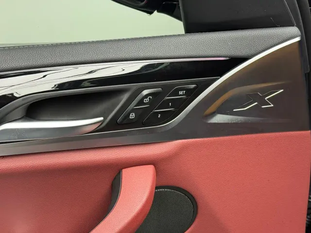 BMW iX3 — Фото автомобиля 13