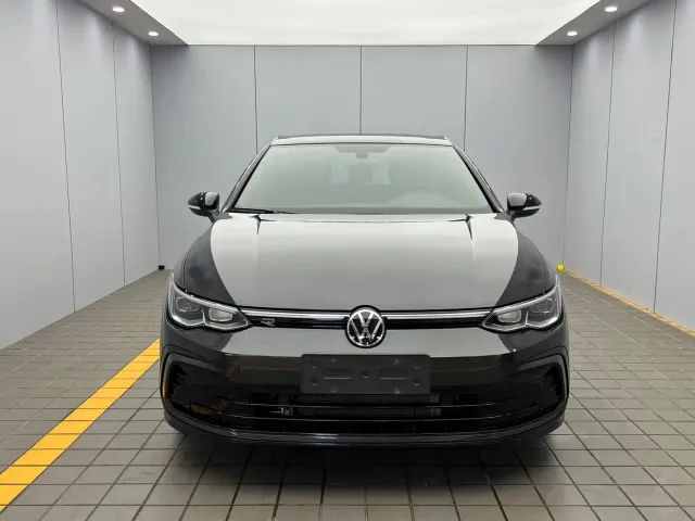 Volkswagen Golf — Фото автомобиля 2