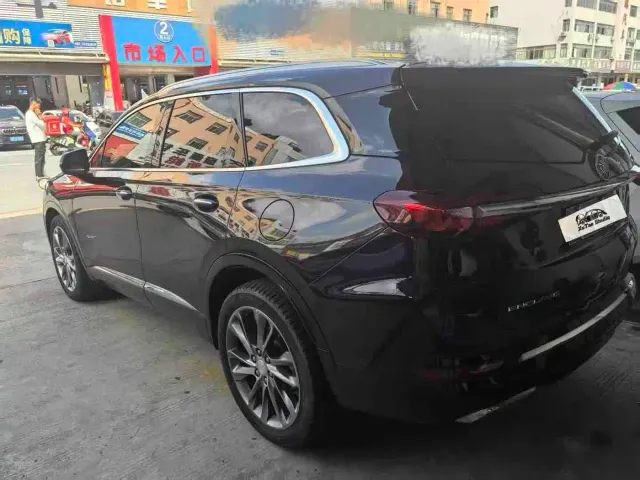 Buick Enclave — Фото автомобиля 3