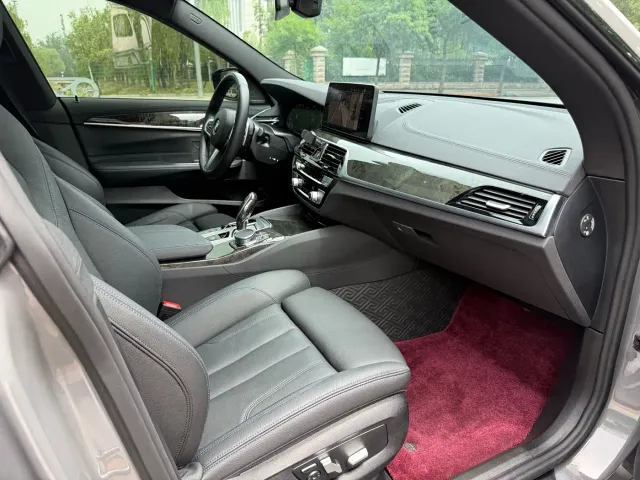 BMW 6 Series Gran Turismo — Фото автомобиля 10