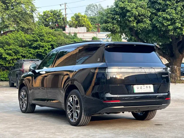 Lynk & Co 900 — Фото автомобиля 6