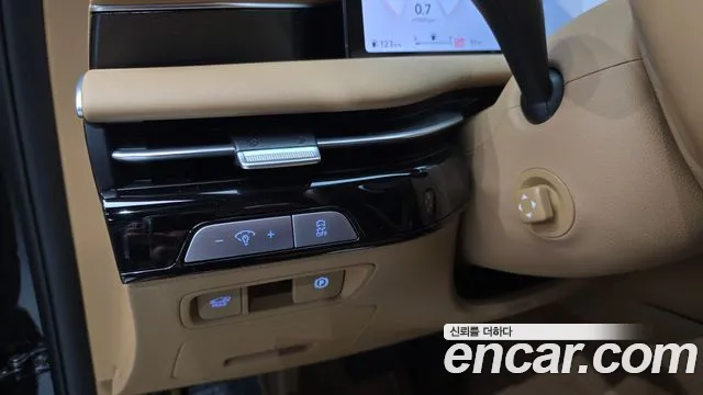 Genesis G80 Бензин 2.5 турбо AWD — Фото автомобиля 17