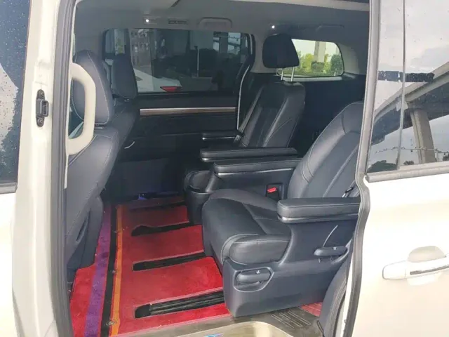 GAC Trumpchi M8 — Фото автомобиля 12