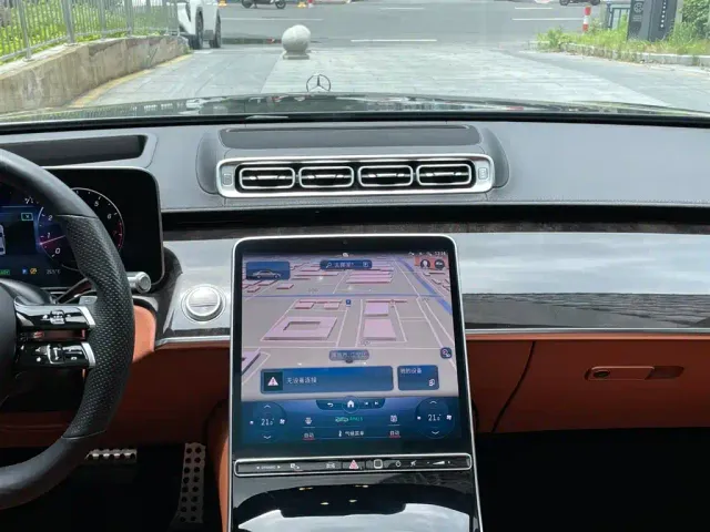 Mercedes-Benz S-Class — Фото автомобиля 18