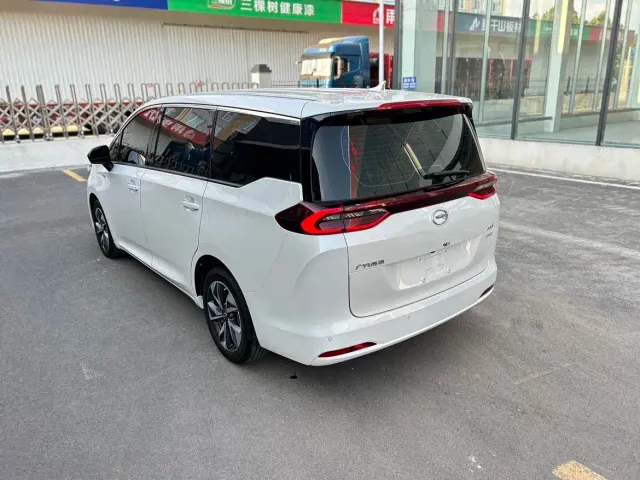 GAC Trumpchi M6 — Фото автомобиля 15
