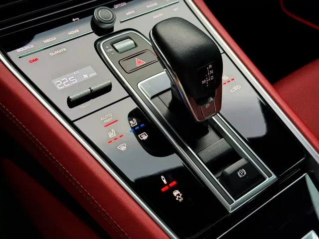 Porsche Panamera — Фото автомобиля 22