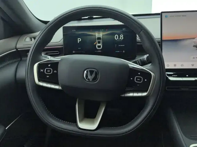 Changan Eado — Фото автомобиля 15