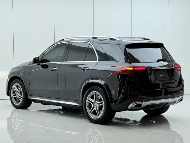 Mercedes-Benz GLE-Class — Фото автомобиля 12
