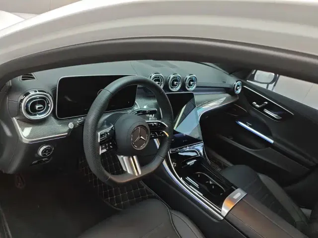 Mercedes-Benz C-Class — Фото автомобиля 6