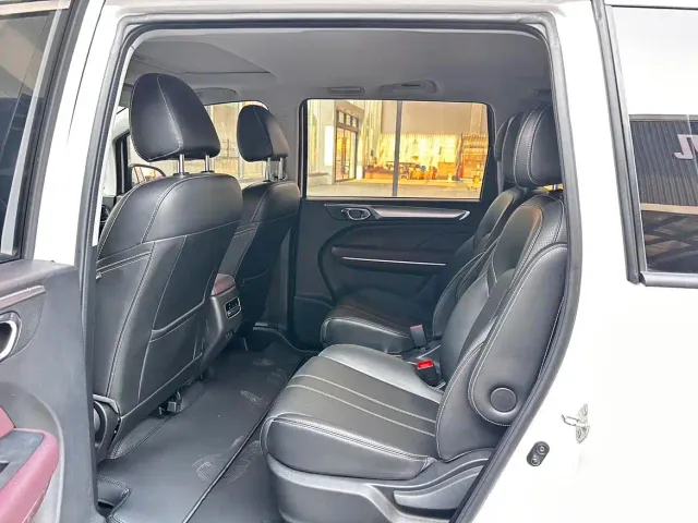 GAC Trumpchi M6 — Фото автомобиля 8