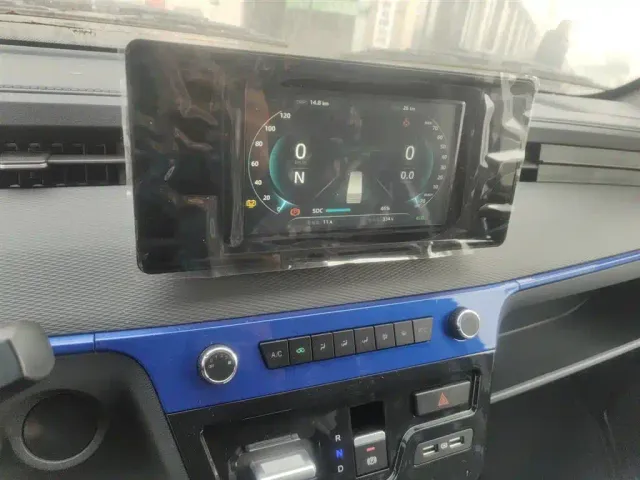 Dongfeng Yufeng EM27 — Фото автомобиля 12