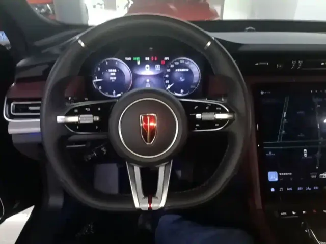 Hongqi H5 — Фото автомобиля 10